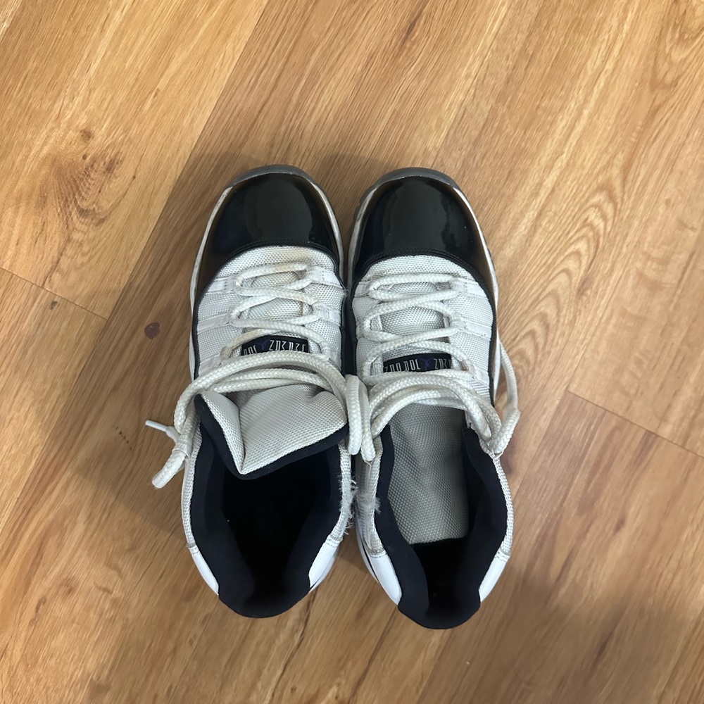 air jordan retro 11 concord 7y- 8.5 women's